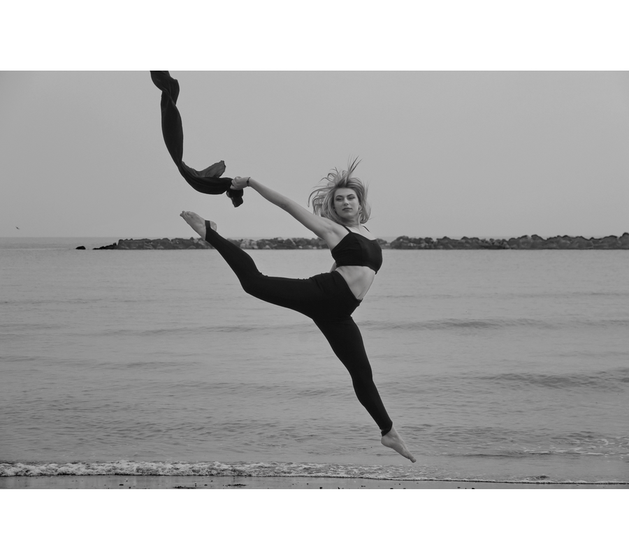 IMM__44381--bw